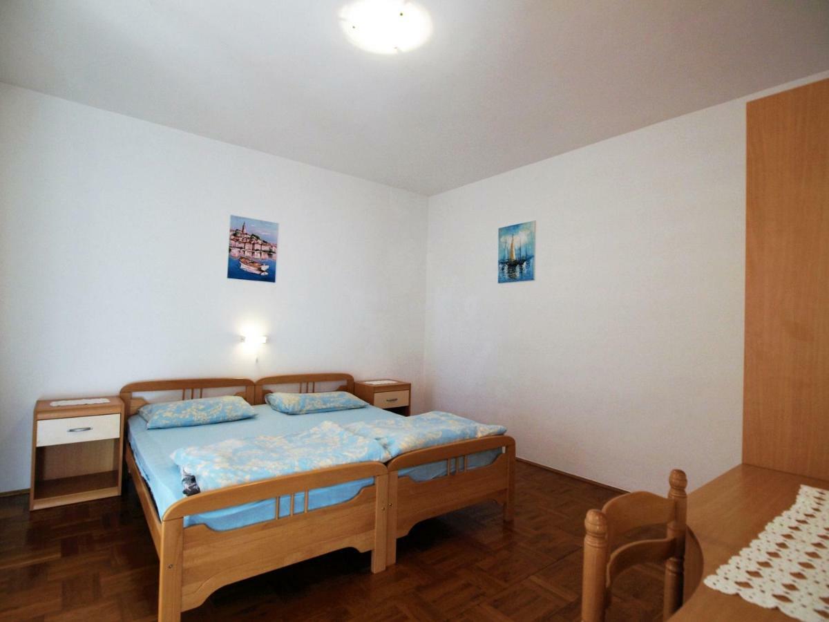 Apartments Ljubica Barbat na Rabu Exterior photo