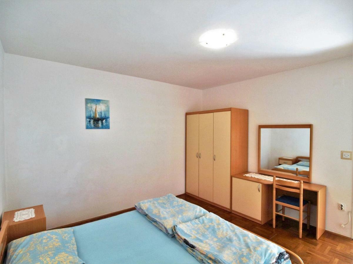 Apartments Ljubica Barbat na Rabu Exterior photo